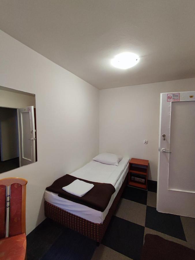 Auberge de jeunesse Plonia Economy à Szczecin Extérieur photo